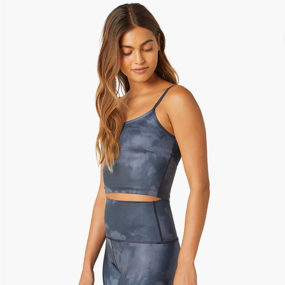 Beyond Yoga- Scooped Out Cropped Tank. Color Stellar Blue Cloud size XS
